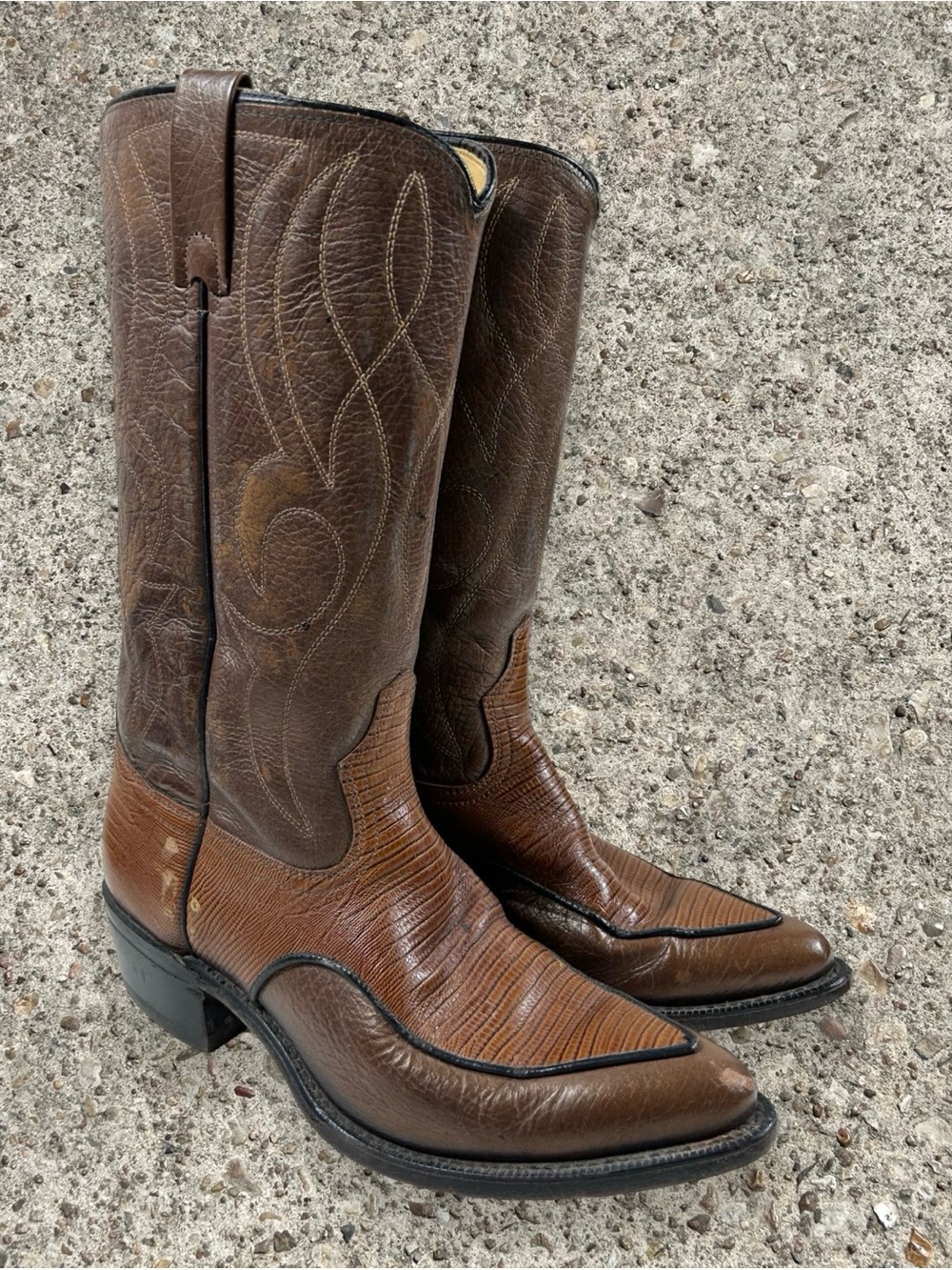 1970s vintage Algonquin toe teju lizard print western boots